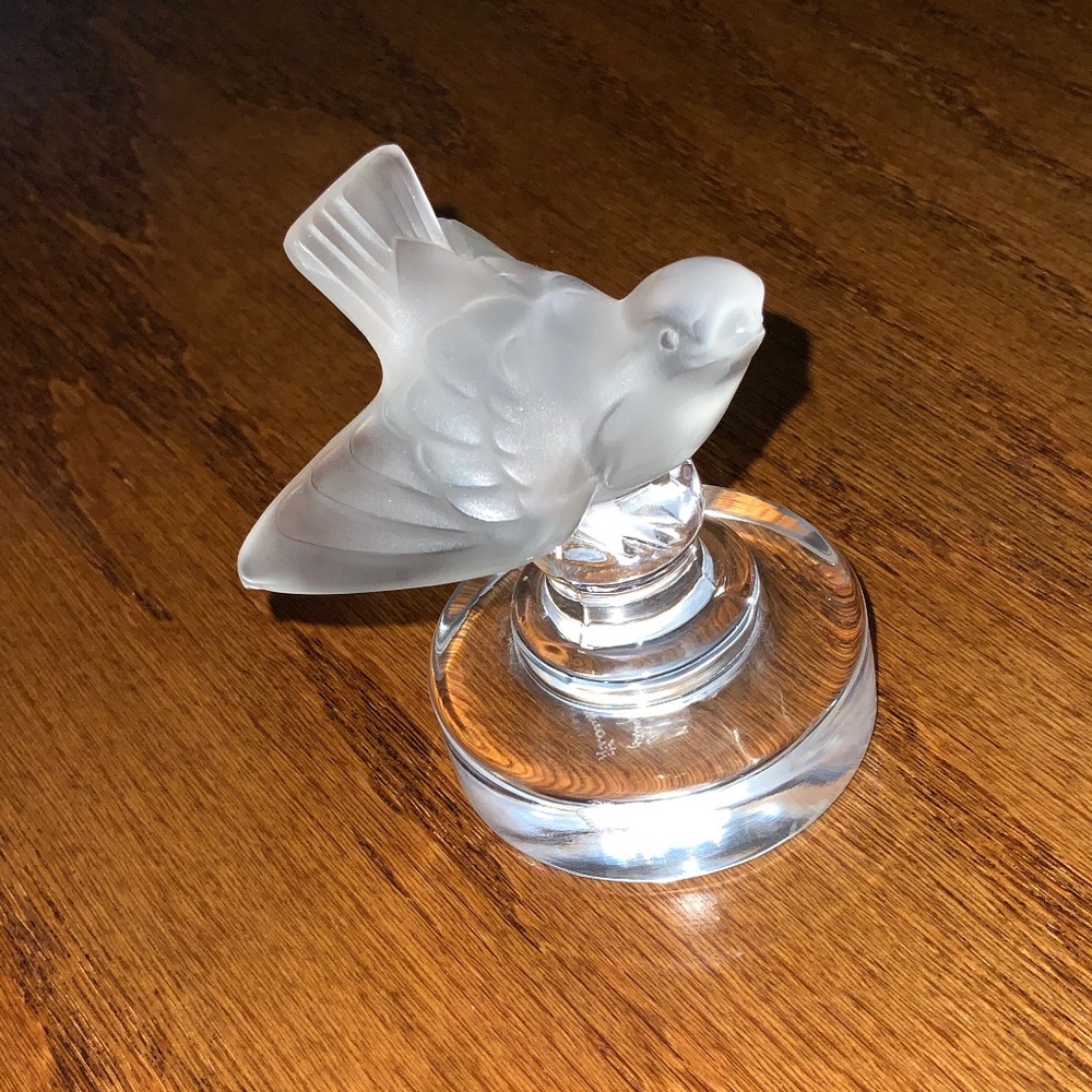 Rare Lalique Crystal dove paper weight